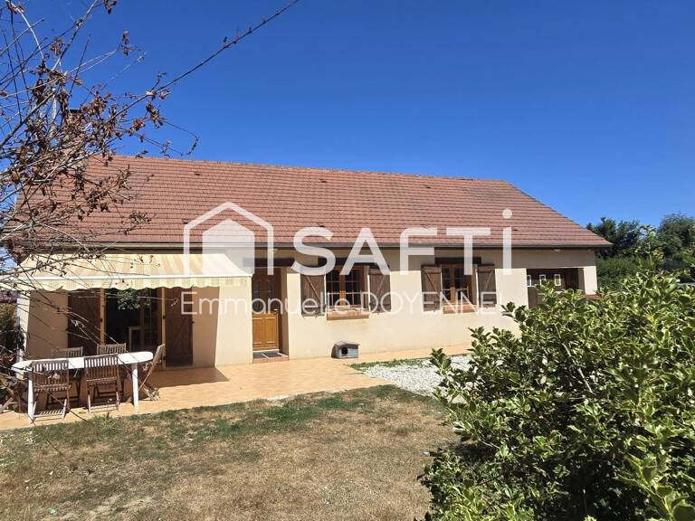 Plain-pied, 2 chambres, 1 bureau et 2 000 m² de terrain — photo 1