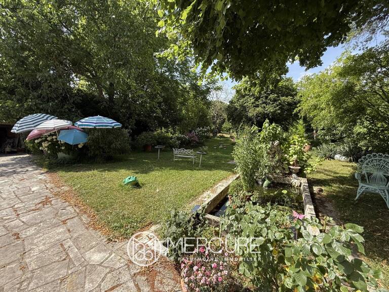 Élégante propriété du XVIIe siècle au cœur d'un écrin de verdure — photo 1