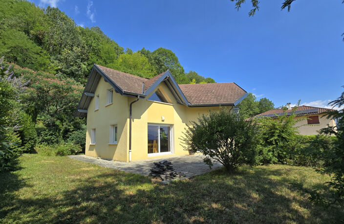 Maison traditionnelle de 2003 baignée de lumière  — photo 3