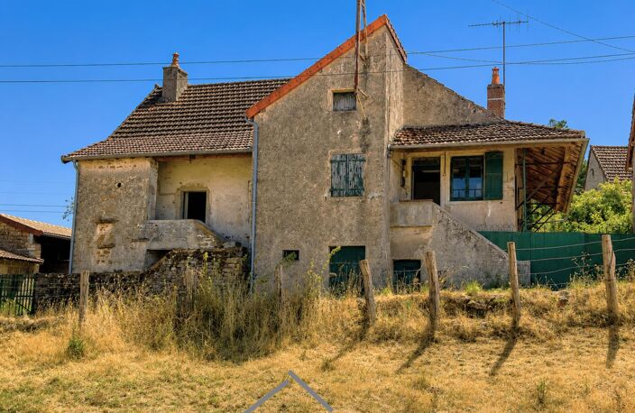 Ensemble immobilier à renover — photo 2