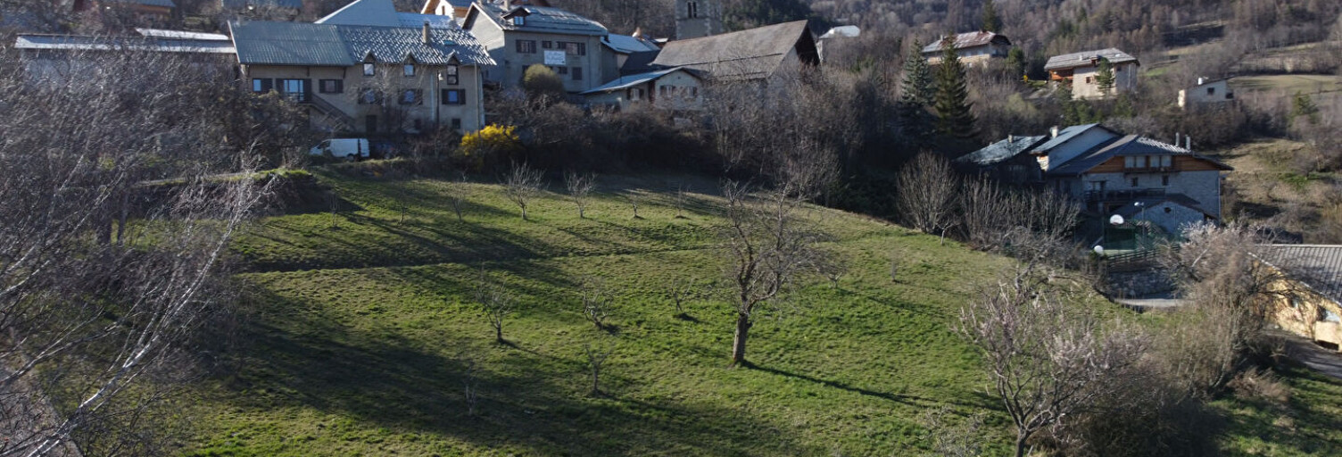 Terrain  836 m² à vendre à Risoul (05600)