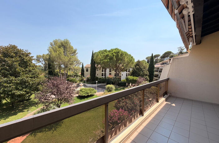 NIMES LA CIGALE Superbe appartement 5 pièces de 117 m2 avec — photo 2