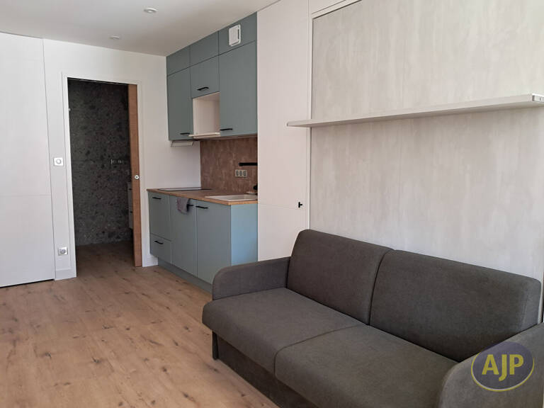Beau studio meublé Jonzac — photo 1