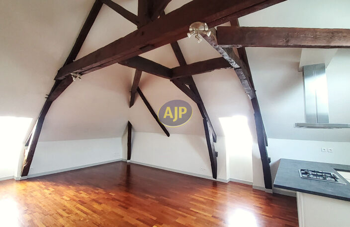 APPARTEMENT RENOVE CENTRE VILLE - 85 m2 (102,89 m2 au sol) — photo 2