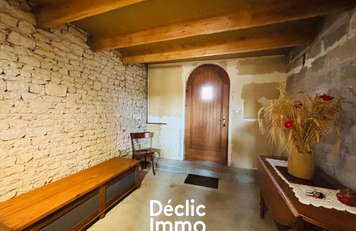 LA JARRIE  - Maison de caractère à fort potentiel avec dépendances, jardin et garage — photo 4