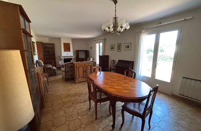 Maison de plain-pied avec garages et véranda - Au calme d'un village du Château-d'Oléron — photo 4