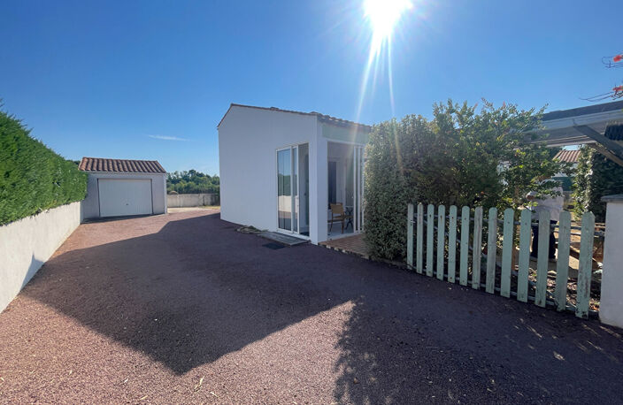 Maison 2 chambres avec véranda, garage et terrain de 578 m²  - Environnement calme — photo 2