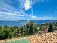 LES ISSAMBRES VILLA PROVENÇALE À RÉNOVER AVEC VUE MER PANORAMIQUE SUR LE GOLFE DE SAINT TROPEZ PISCINE GARAGE — photo 3
