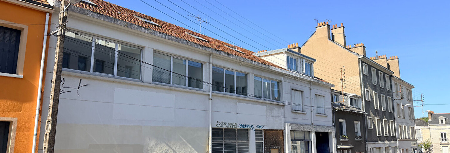Immeuble  1050 m² à vendre à Nantes (44000)