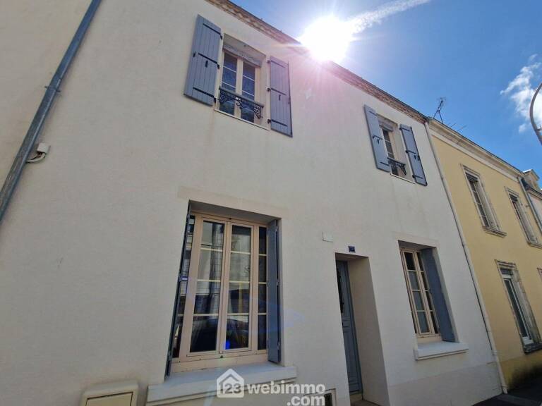 Bureaux - 151m² - La Roche-sur-Yon — photo 1