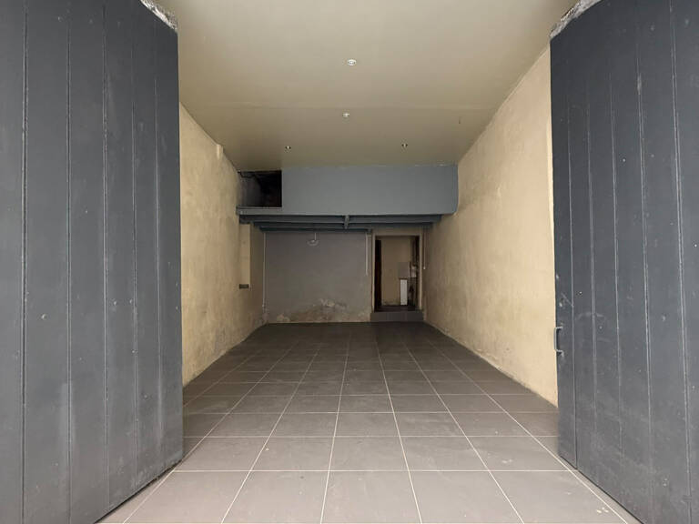 Garage de 45m2 avec kitchenette , et espace sanitaire , proc — photo 1