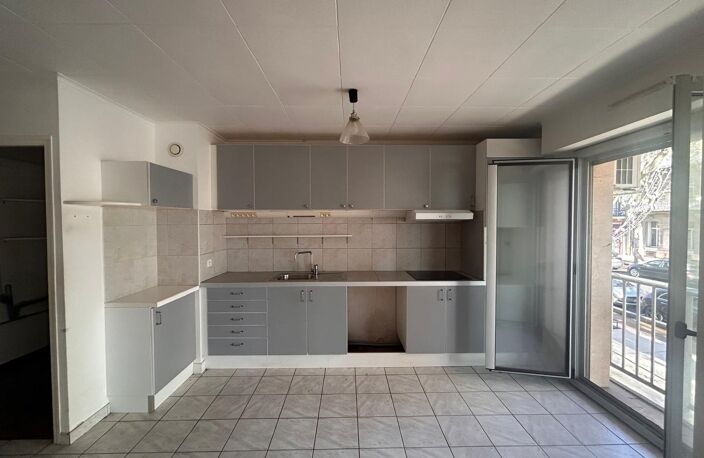 Appartement T4 quartier Théatre — photo 5