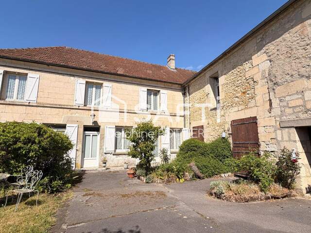 Ensemble immobilier à restaurer, possibilité de faire 4 à 6 logements et garages — photo du bien