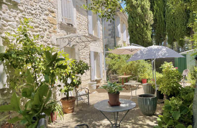 Authentique maison en pierre avec jardin commerces à pieds — photo du bien