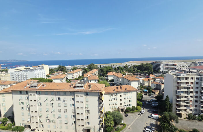 Nice-ouest / Proche Ferber - 3 pièces - dernier étage - vue mer — photo 2