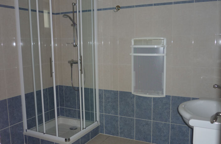CHARQUEMONT - IMMEUBLE DE 6 APPARTEMENTS LOUES — photo 3
