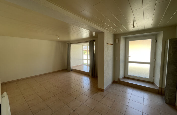 CHARQUEMONT - IMMEUBLE DE 6 APPARTEMENTS LOUES — photo 4