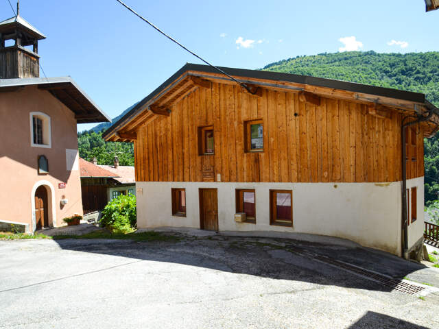 Ensemble immobilier - 6 appartements — photo du bien