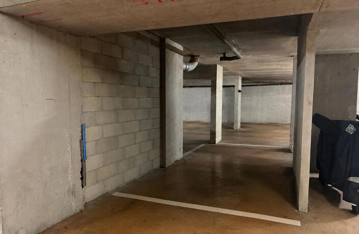 Menton Borrigo, emplacement de parking dans garage sécurisée — photo 2