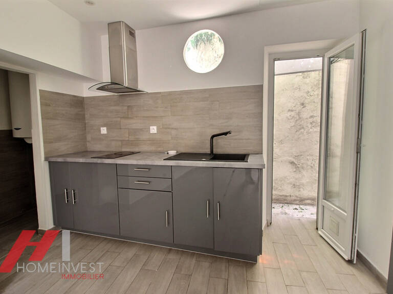 NOUVEAUTÉ PROCHE FAC ET ECOLES  T2 RÉNOVÉ AVEC COURETTE   MARSEILLE 13006 — photo 1