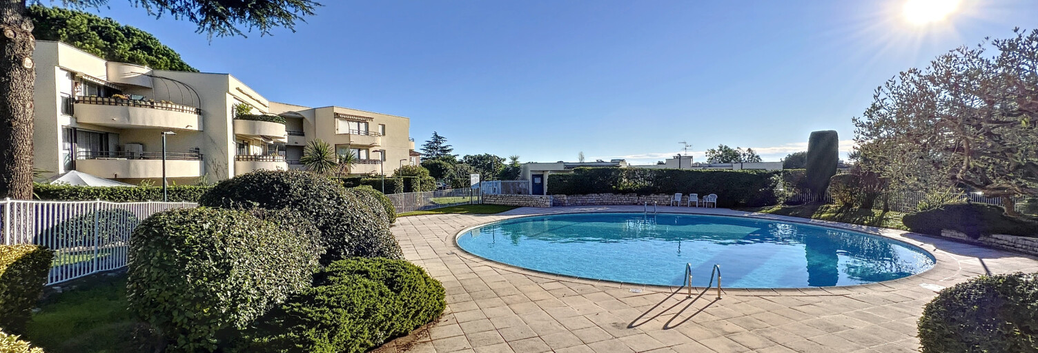 Garage   m² à vendre à Villeneuve-Loubet (06270)