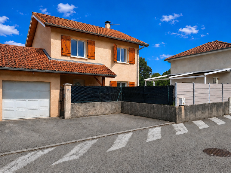 MAISON MEUBLÉE 4 PIÈCES   96 m2   VÉZERONCE-CURTIN — photo 1