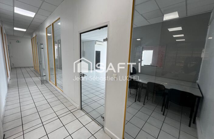 Local commercial de 88 m2 avec vitrine — photo 3