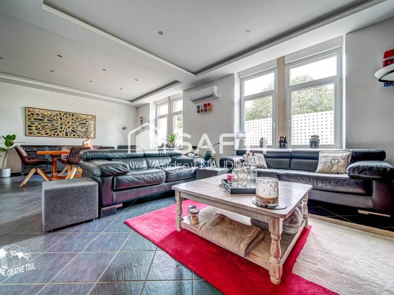 Maison de caractère de 275 m² — photo 1