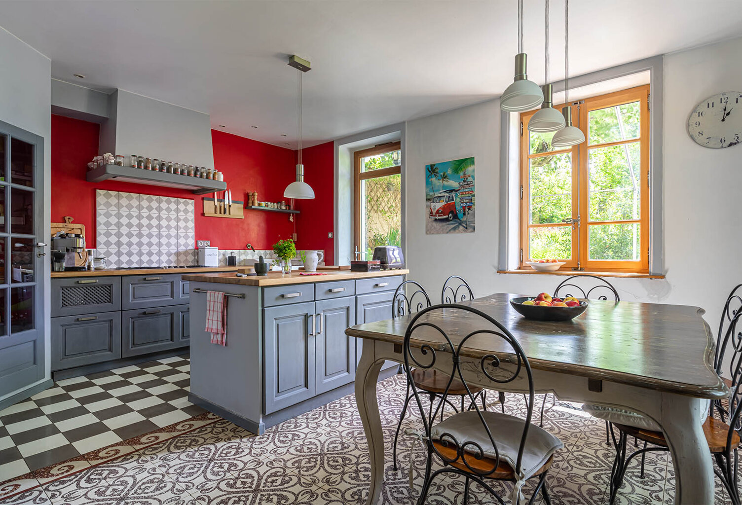 Maison de caractère familiale 6 chambres + bureau avec jardin à Neuville-sur-Saône — photo 1