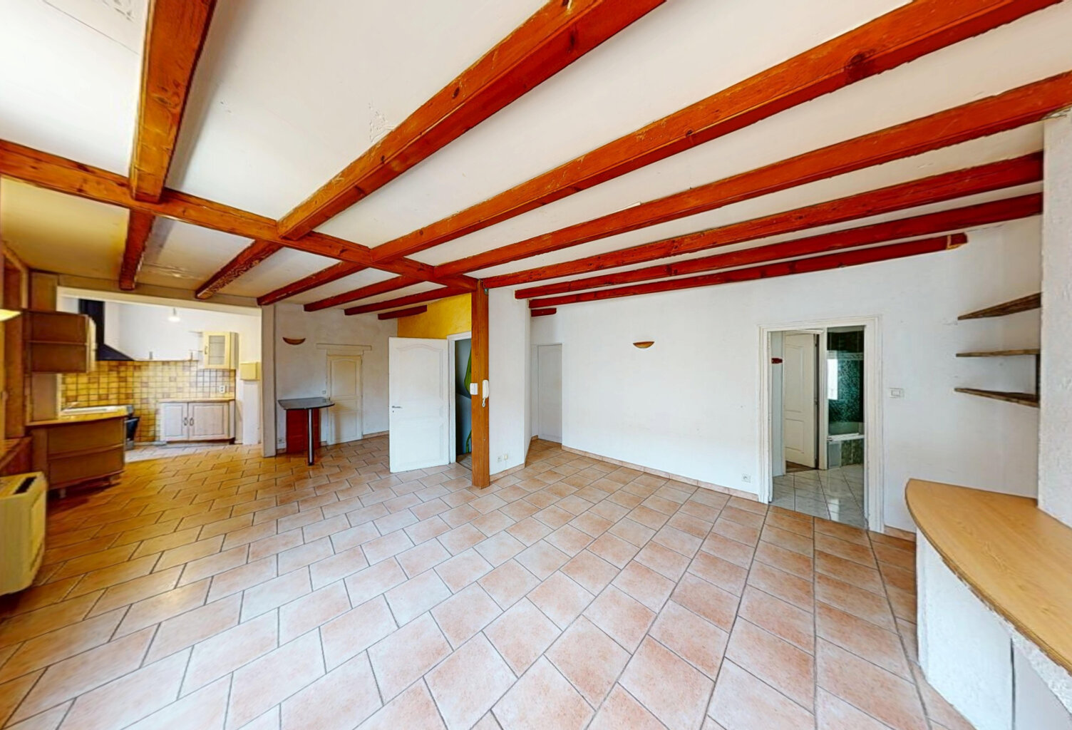 Appartement duplex    83 m2 Carrez / 101 m2 au sol   Proche — photo 1