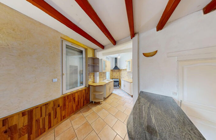 Appartement duplex    83 m2 Carrez / 101 m2 au sol   Proche — photo 2