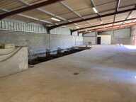 Hangar commercial très bon état et fonctionnel — photo 3