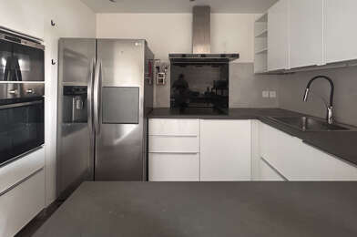 Appartement 3 pièces 905 €