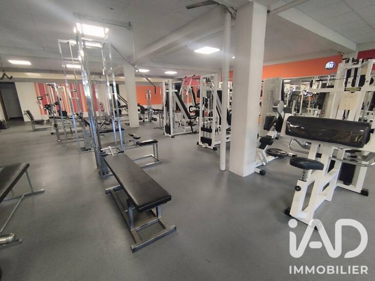 Vente Boutique/Local commercial 966 m&sup2; — photo 1