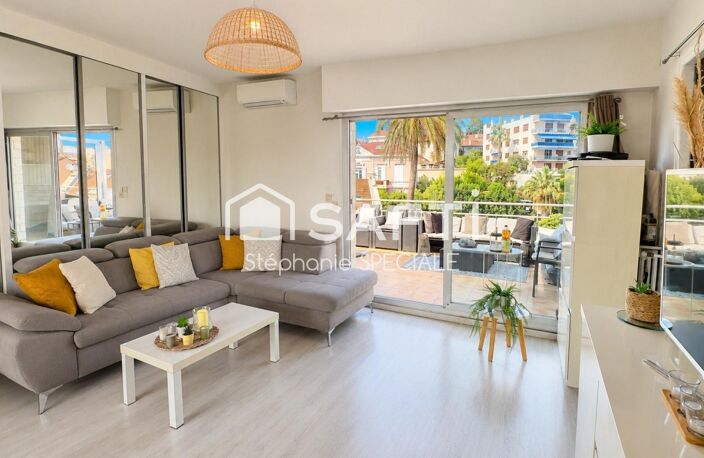 CANNES  DERNIER ÉTAGE | VUE MER PANORAMIQUE | TERRASSE 17 m² | 2 CHAMBRES — photo 2