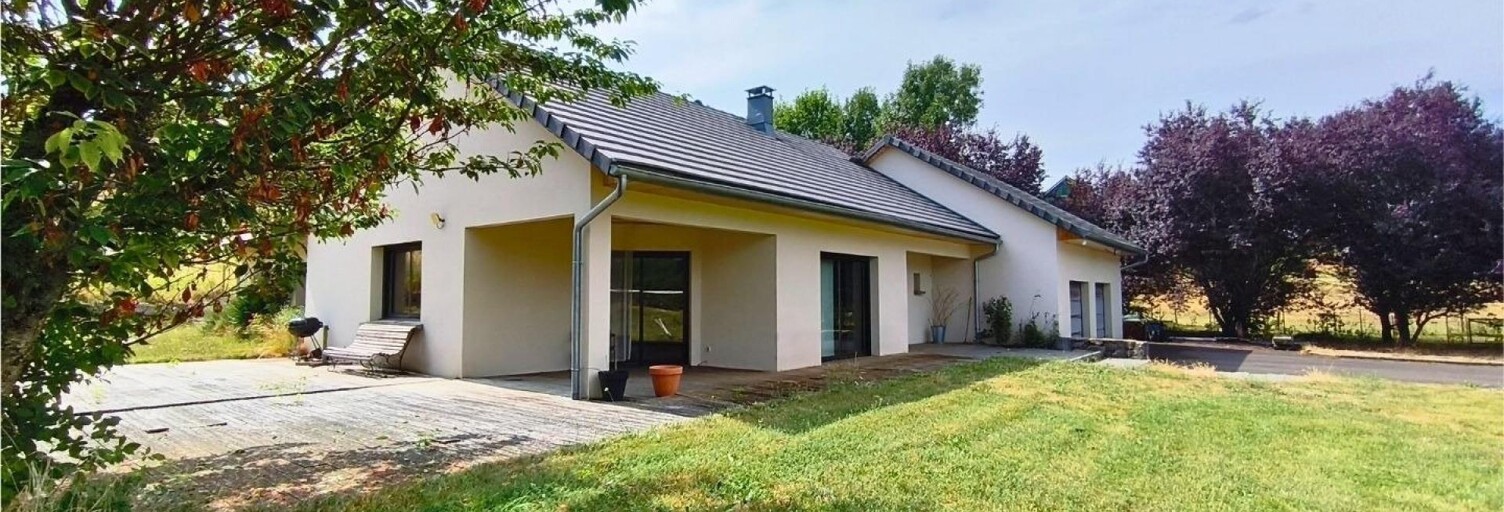 Maison 10 Pièces 223 m² à vendre à Aydat (63970)