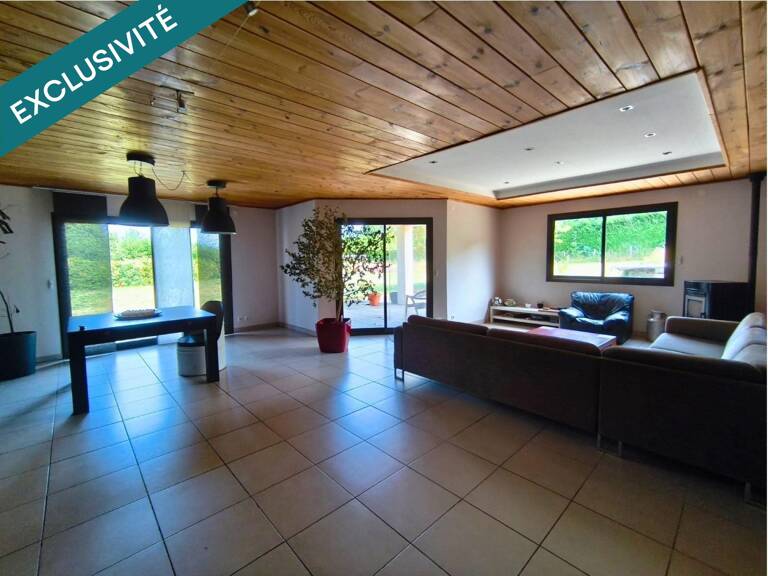 Superbe Plain-Pied de 223 m² à Aydat — photo 1