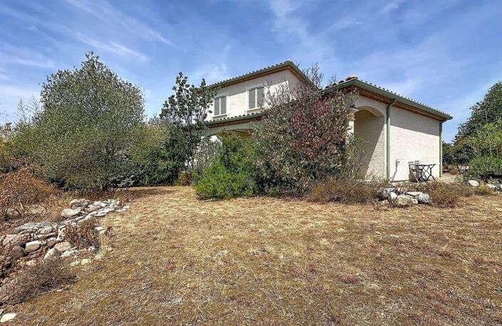 Une villa contemporaine aux prestations haut de gamme, offrant de beaux volumes dans un environnement calme et recherché. — photo 2