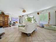 Une villa contemporaine aux prestations haut de gamme, offrant de beaux volumes dans un environnement calme et recherché. — photo 4