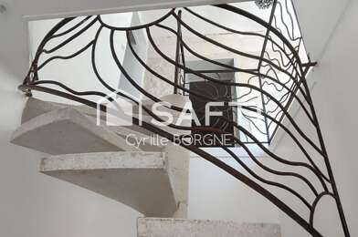 Immeuble  168490 €
