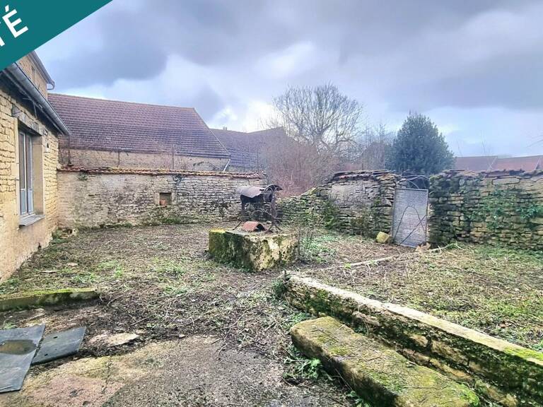 Maison à rénovée. — photo 1