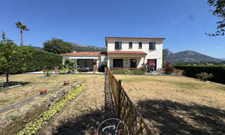 Maison 5 Pièces 158 m² à vendre à Vence (06140)