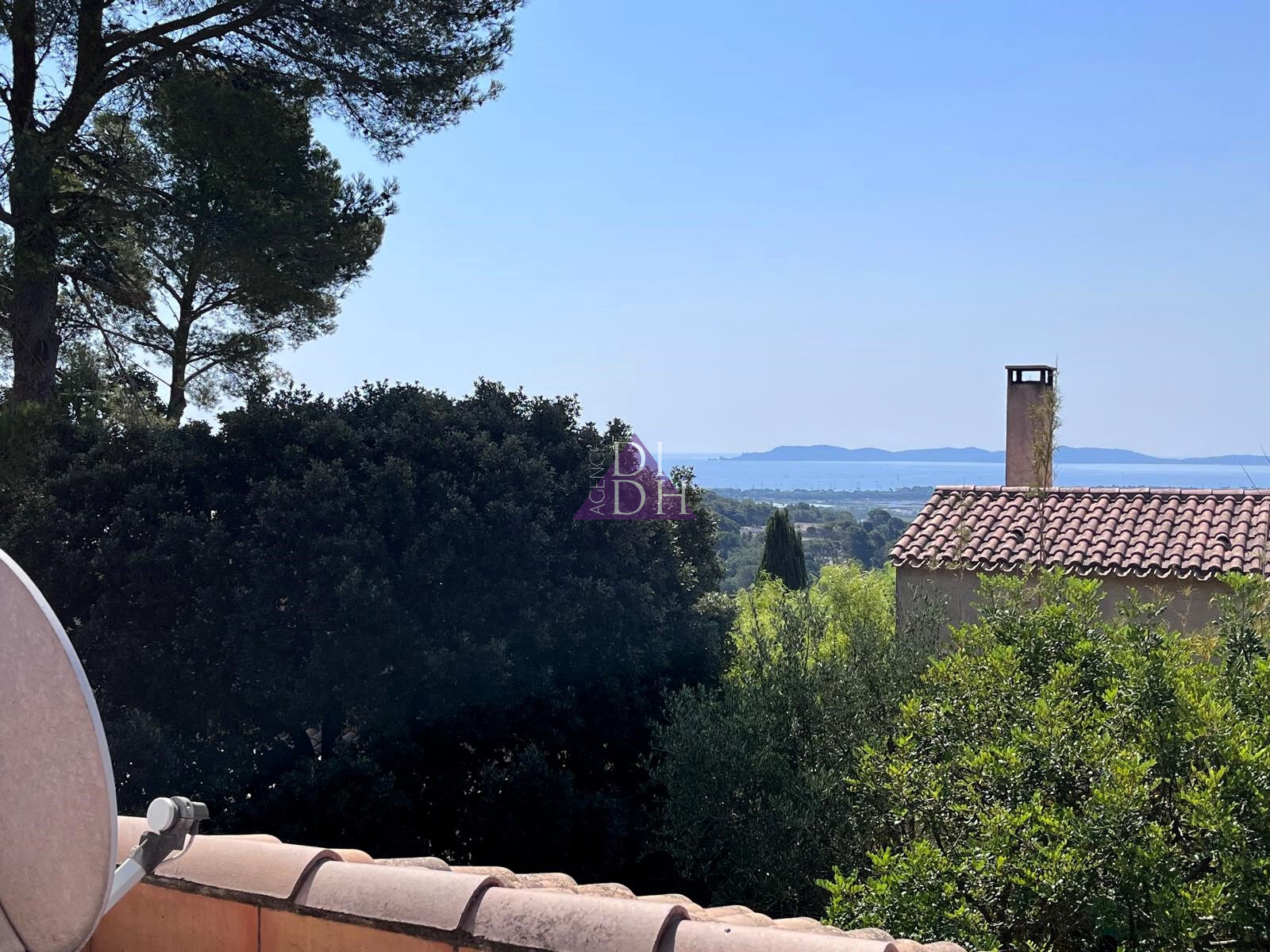 Villa / Maison  T6 à vendre Hyères 83400