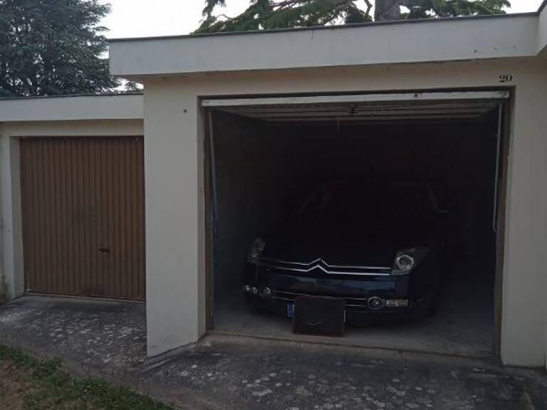 Vente Garage 18 m&sup2; — photo 1