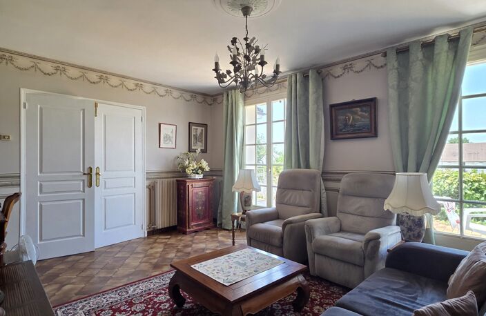 Vente Maison/villa 8 pièces — photo 4