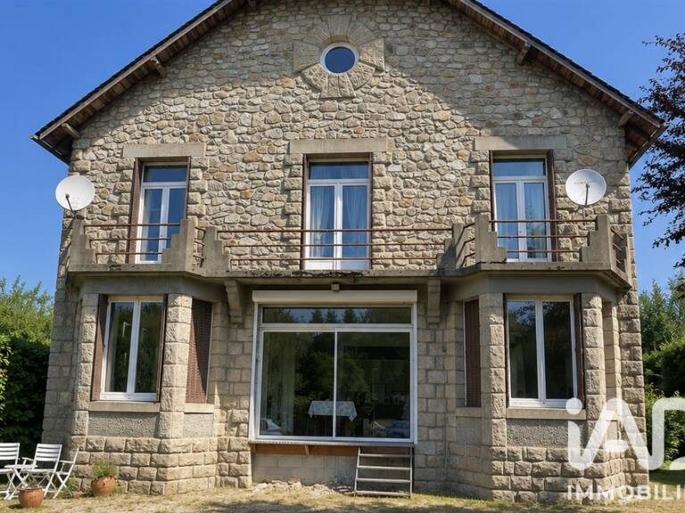Vente Maison/villa 8 pièces — photo 1