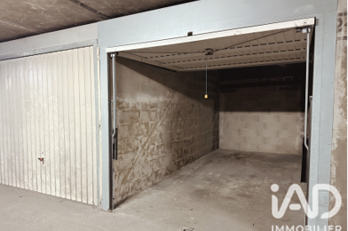 Garage  24000 €
