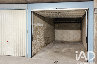 Garage  24000 €