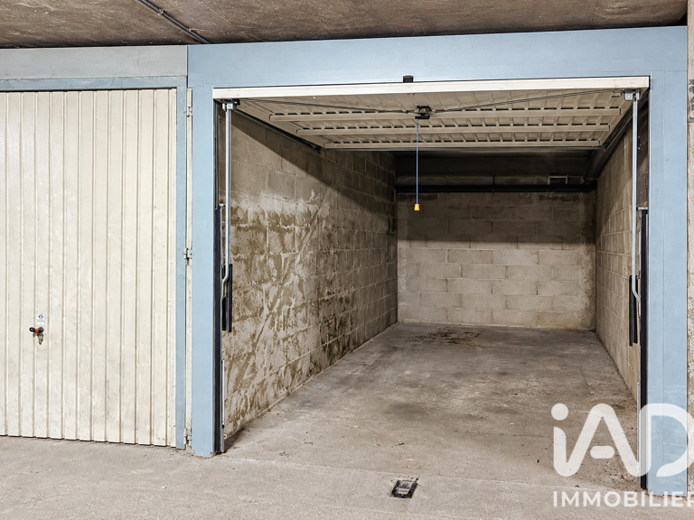 Vente Garage 11 m&sup2; — photo 1