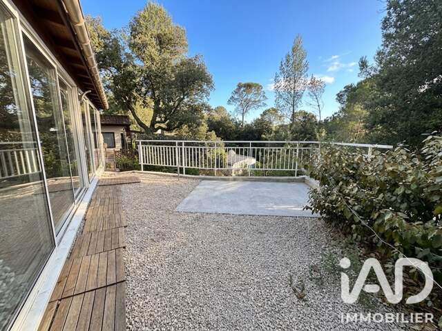 Vente Terrain 200 m&sup2; — photo du bien
